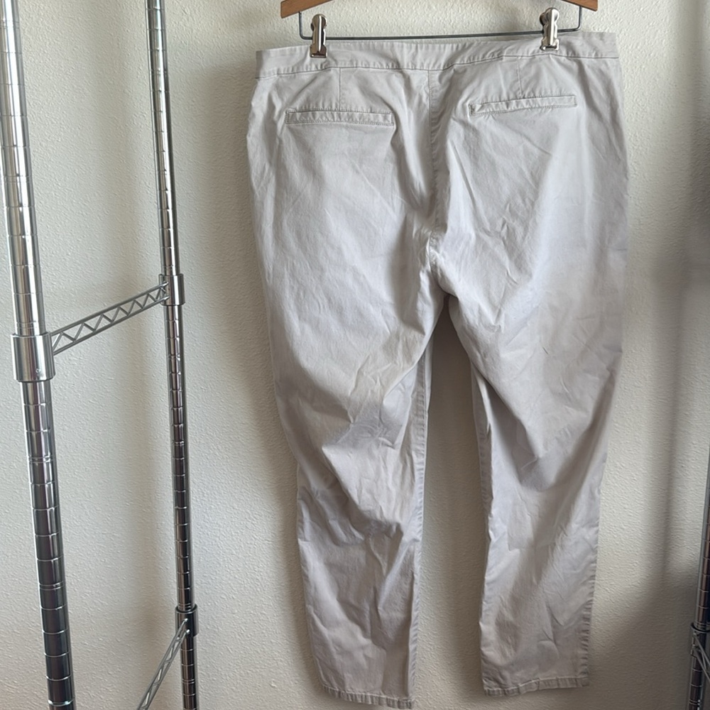 EILEEN FISHER Women’s Classic Beige Pants. - Picture 10 of 12